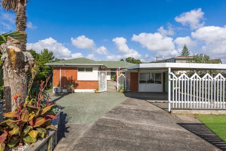 Photo of property in 201 Royal Road, Massey, Auckland, 0614