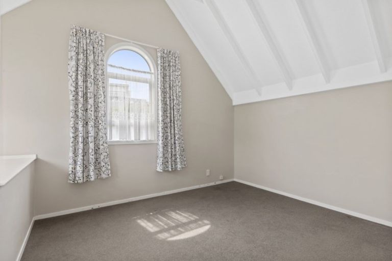Photo of property in 30b Cypress Drive, Maungaraki, Lower Hutt, 5010