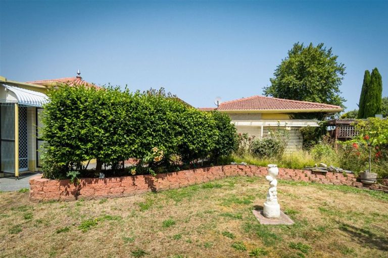 Photo of property in 121 Denise Crescent, Hornby, Christchurch, 8042