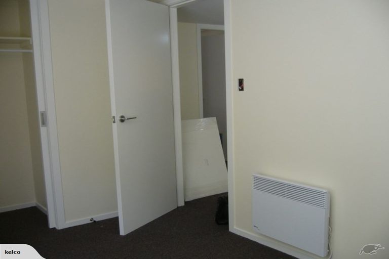 Photo of property in 24 Brougham Street, Mount Victoria, Wellington, 6011