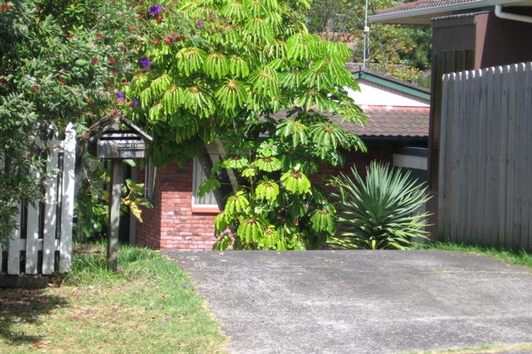 Photo of property in 1/8 Battenburg Place, Torbay, Auckland, 0630