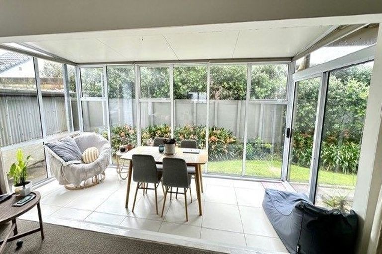 Photo of property in 4/23 Craig Road, Milford, Auckland, 0620