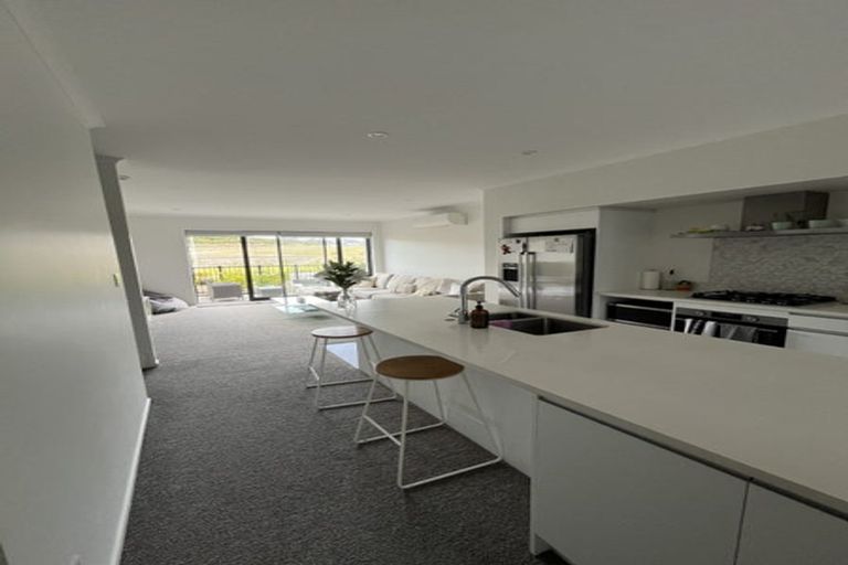 Photo of property in 157 Glenvar Ridge Road, Long Bay, Auckland, 0630