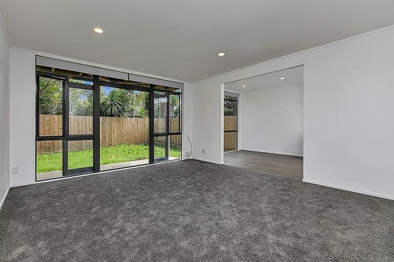 Photo of property in 1/3 Erewhon Place, Birkdale, Auckland, 0626