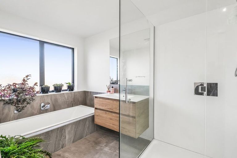 Photo of property in 15 Chimango Place, Rolleston, 7615