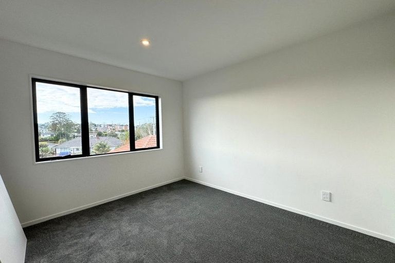 Photo of property in 15/28 Lavelle Road, Henderson, Auckland, 0612