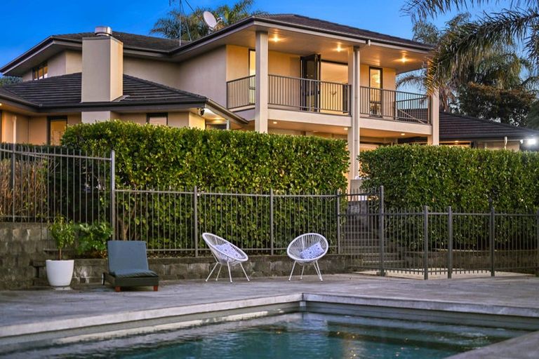 Photo of property in 2 Stonebridge Road, Temple View, Hamilton, 3289