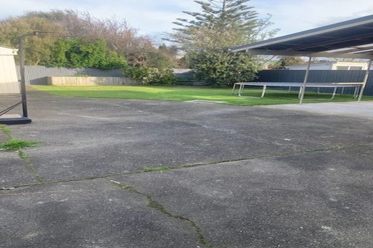 Photo of property in 24 Glasgow Street, Takaro, Palmerston North, 4412