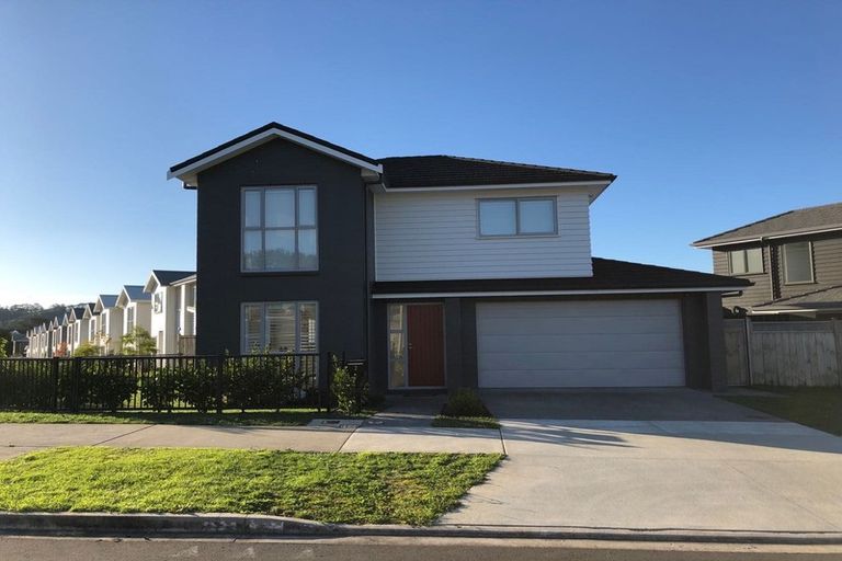 Photo of property in 2 Vincent Mcgrath Crescent, Swanson, Auckland, 0614