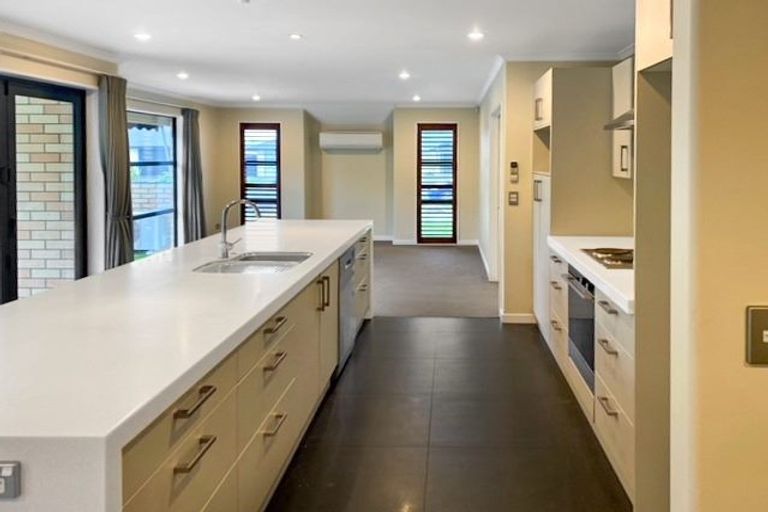 Photo of property in 4 Pemberton Drive, Amberley, 7410