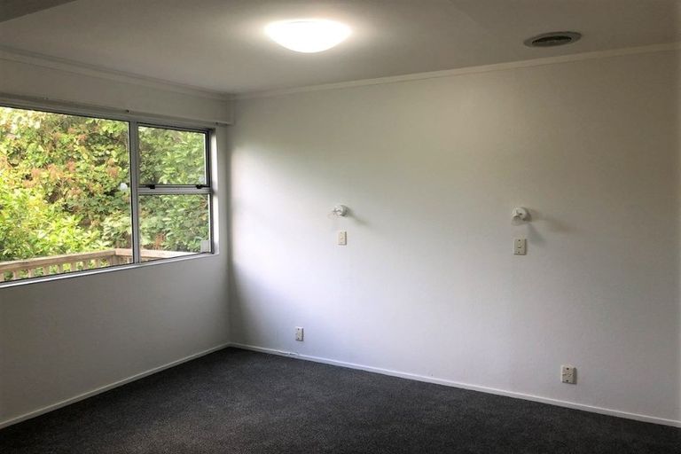 Photo of property in 17 Awarua Street, Ngaio, Wellington, 6035