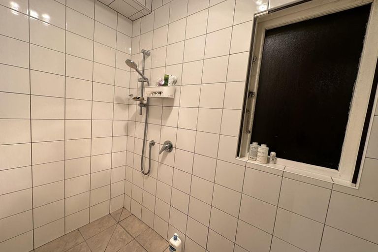 Photo of property in 90 Curtis Street, Northland, Wellington, 6012