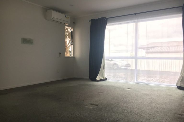 Photo of property in 2/248 Sturges Road, Henderson, Auckland, 0612