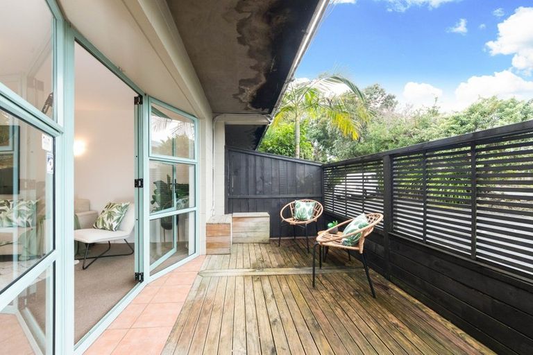 Photo of property in 2/4 Wynyard Road, Mount Eden, Auckland, 1024