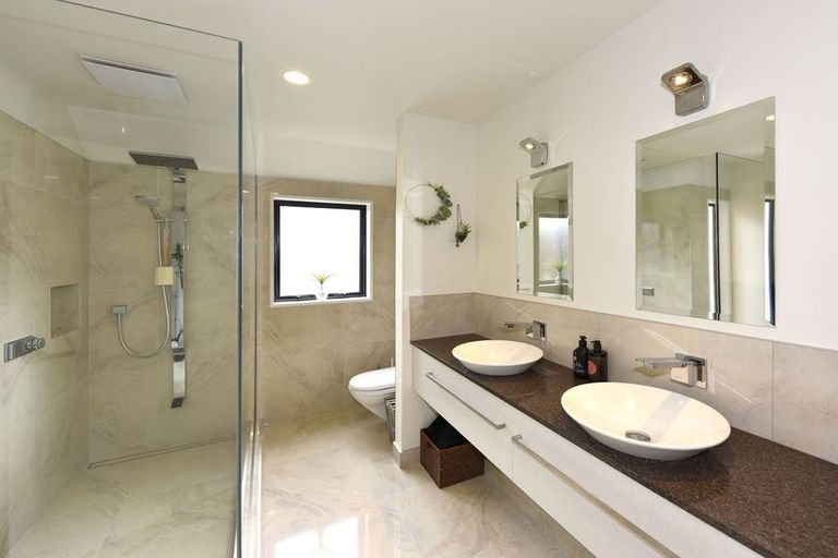 Photo of property in 8 Haineswood Lane, Sockburn, Christchurch, 8042