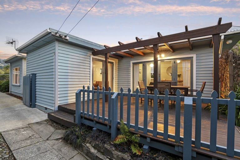 Photo of property in 14 Riverview Street, Beckenham, Christchurch, 8023