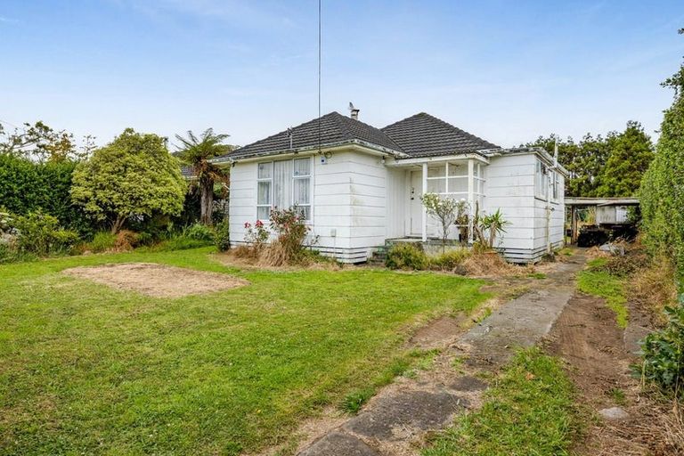 Photo of property in 12 Railway Street, Eltham, 4322