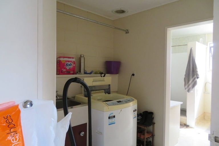 Photo of property in 1 East Grove, Alicetown, Lower Hutt, 5010