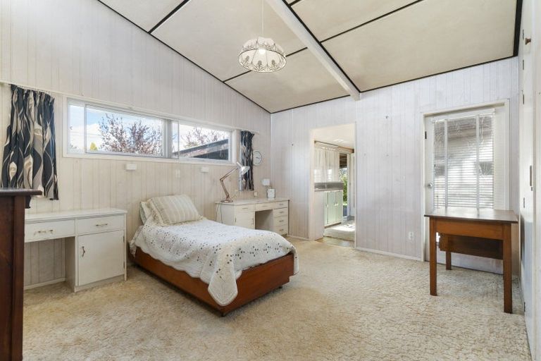 Photo of property in 2 Taverner Street, Carterton, 5713