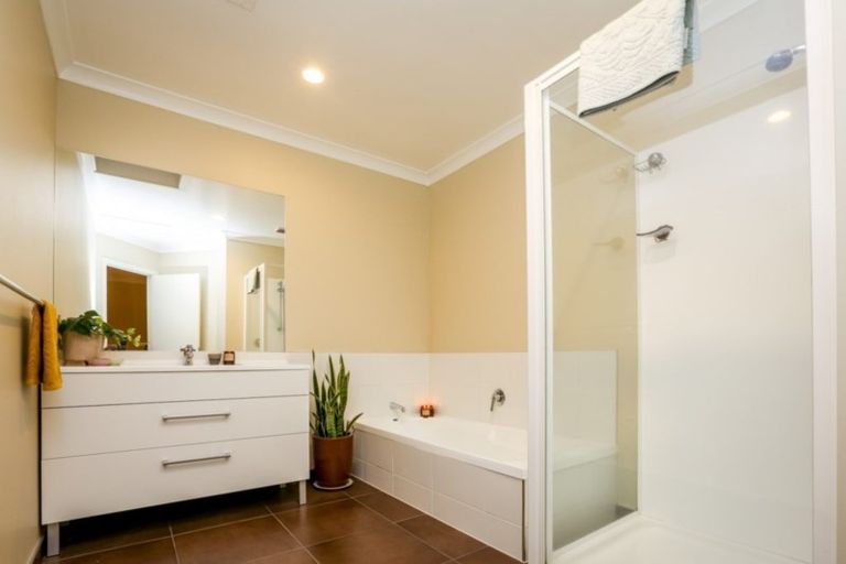 Photo of property in 250b Courtenay Street, Strandon, New Plymouth, 4312