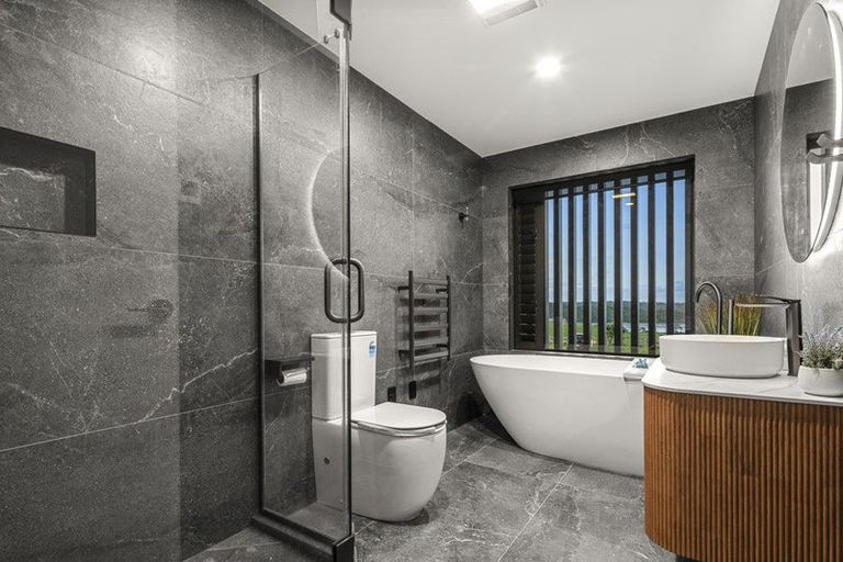 Photo of property in 214 Vaughans Road, Long Bay, Albany, 0792