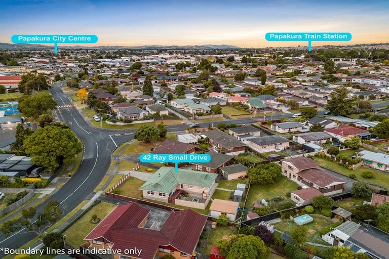 Photo of property in 42 Ray Small Drive, Pahurehure, Papakura, 2113