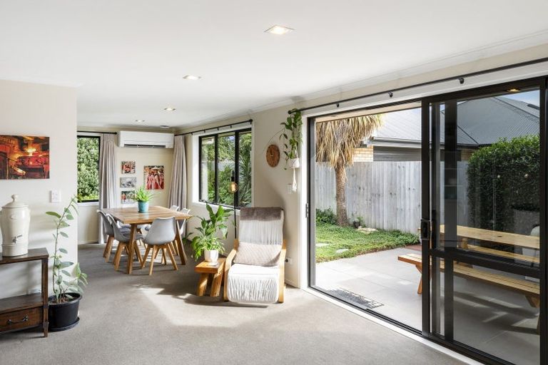 Photo of property in 28 Merrilees Place, Linwood, Christchurch, 8062