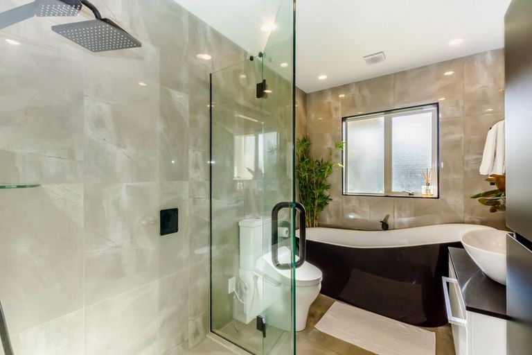 Photo of property in 63 Weggery Drive, Waikanae Beach, Waikanae, 5036