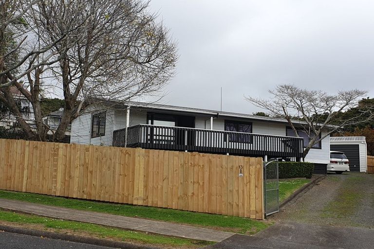 Photo of property in 13 Banyan Drive, Totara Heights, Auckland, 2105