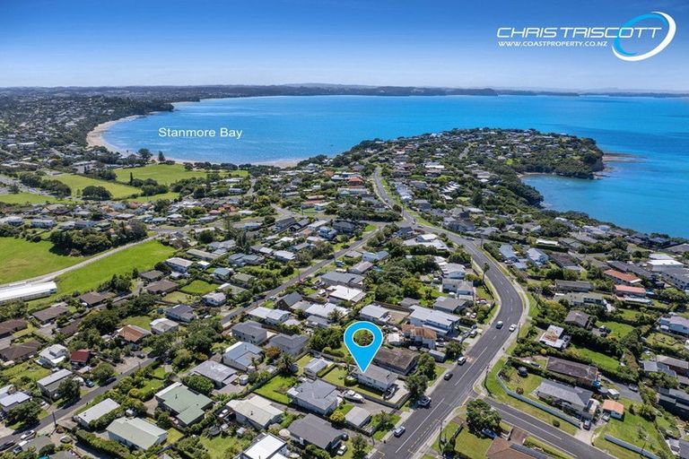 Photo of property in 84 Stanmore Bay Road, Stanmore Bay, Whangaparaoa, 0932
