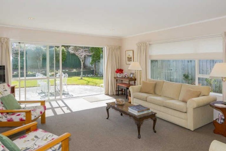 Photo of property in 24 Sunburst Court, Paraparaumu Beach, Paraparaumu, 5032