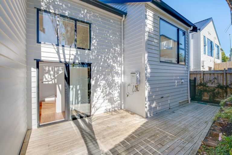 Photo of property in 132c Stapleford Crescent, Browns Bay, Auckland, 0630