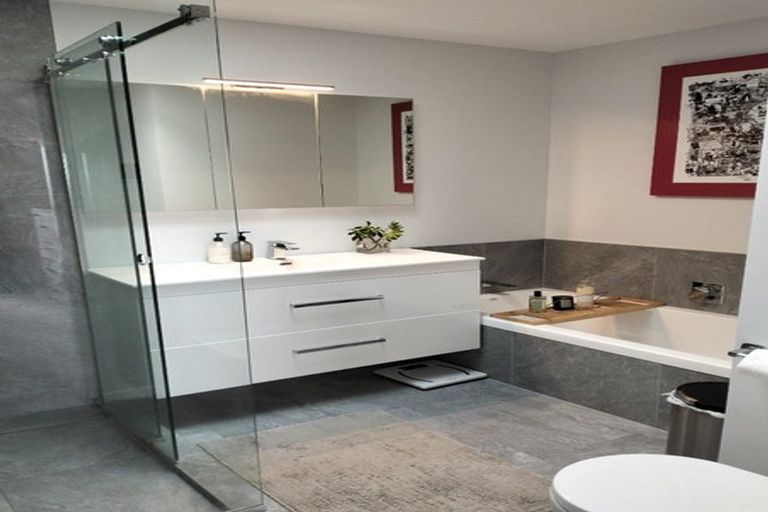 Photo of property in 10 Paparata Street, Karori, Wellington, 6012