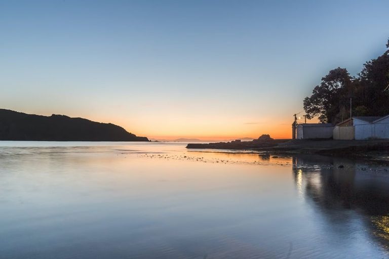 Photo of property in 1/3 Vella Street, Titahi Bay, Porirua, 5022