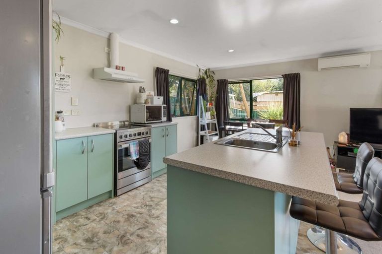 Photo of property in 11a Island View Road, Western Heights, Rotorua, 3015