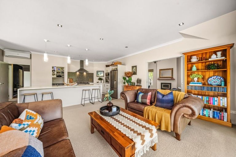 Photo of property in 13 Marua Palm Grove, Timberlea, Upper Hutt, 5018