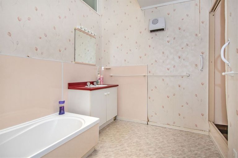 Photo of property in 2/68 Cairnfield Road, Otangarei, Whangarei, 0112