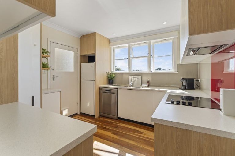 Photo of property in 19 Taupiri Crescent, Titahi Bay, Porirua, 5022