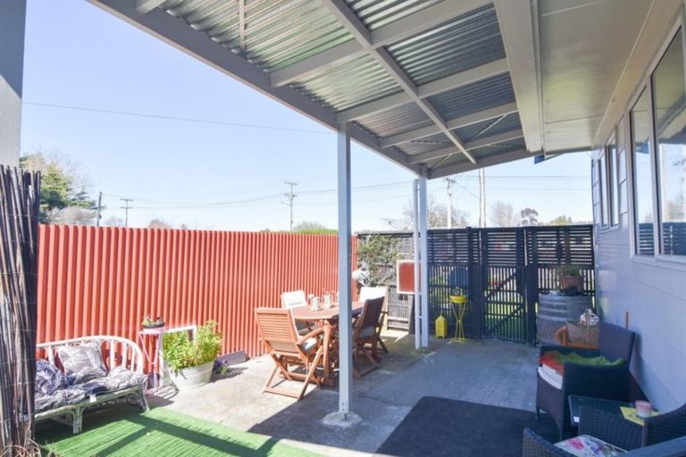 Photo of property in 66 Victoria Street, Carterton, 5713