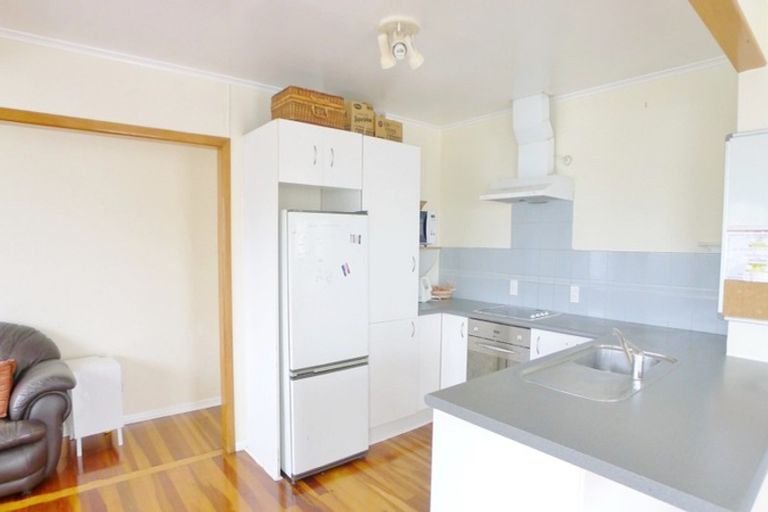 Photo of property in 28 Sturdee Road, Manurewa, Auckland, 2102