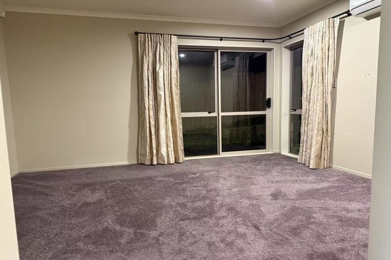 Photo of property in 13 Finbar Close, Flat Bush, Auckland, 2019