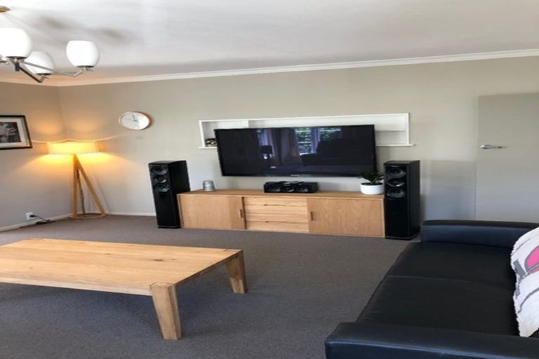 Photo of property in 15 Mclellan Street, Tawa, Wellington, 5028