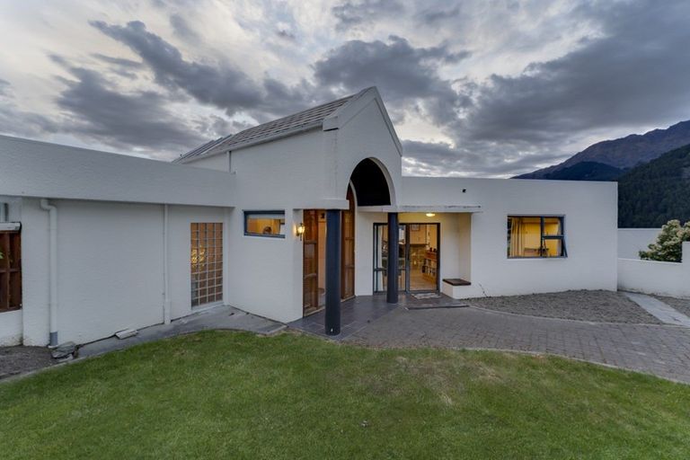 Photo of property in 5 Edinburgh Drive, Queenstown, 9300