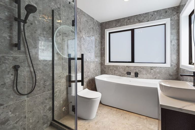 Photo of property in 11 Bremner Ridge Street, Flat Bush, Auckland, 2019