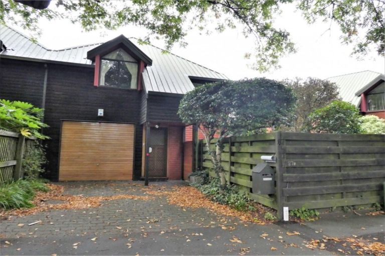 Photo of property in 2/27 Darvel Street, Riccarton, Christchurch, 8011