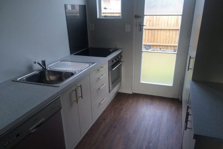 Photo of property in 3/27 Whitmore Street, Edgeware, Christchurch, 8013