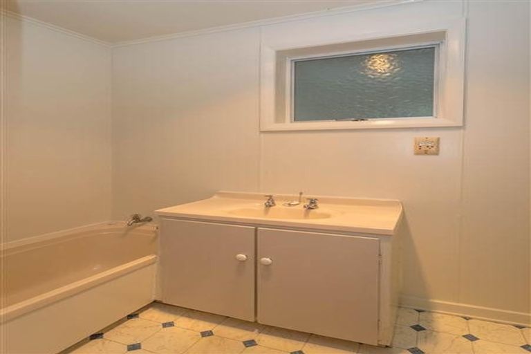 Photo of property in 24 Burden Street, Redwoodtown, Blenheim, 7201