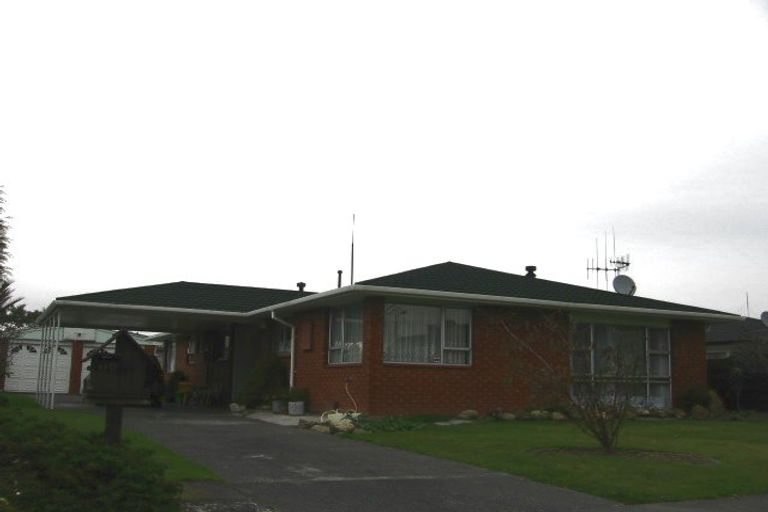 Photo of property in 110 Benmore Avenue, Cloverlea, Palmerston North, 4412