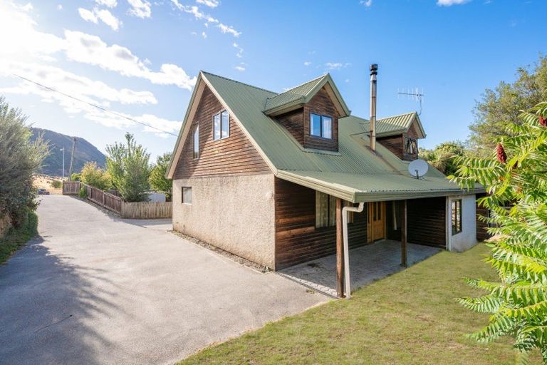 Photo of property in 6 Plantation Road, Wanaka, 9305