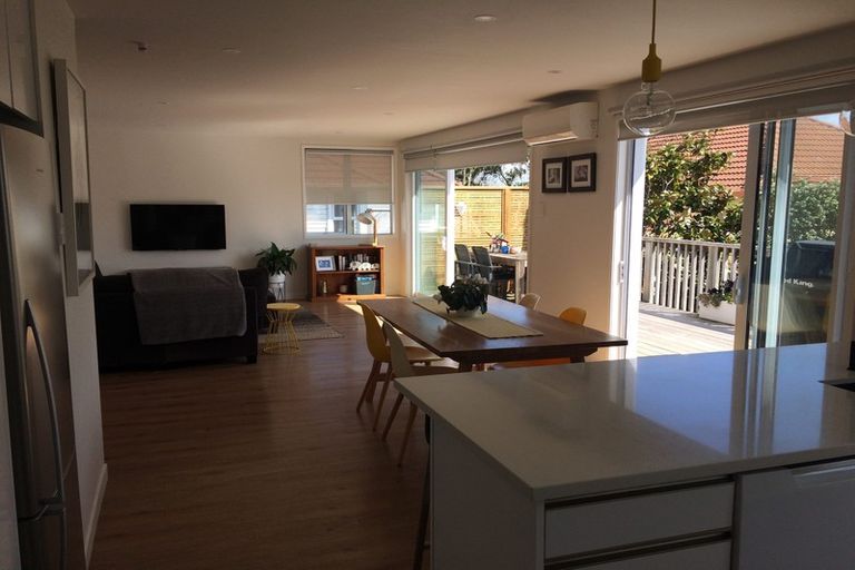 Photo of property in 1/97 Beresford Street, Bayswater, Auckland, 0622